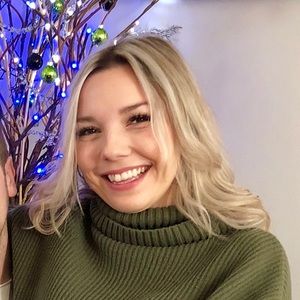 Meet your Posher, Julie-anne